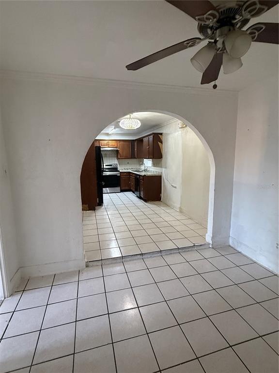 Building Photo - 671 Marot St