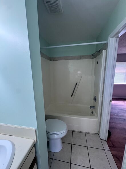 Building Photo - 1456 Flintwood Dr