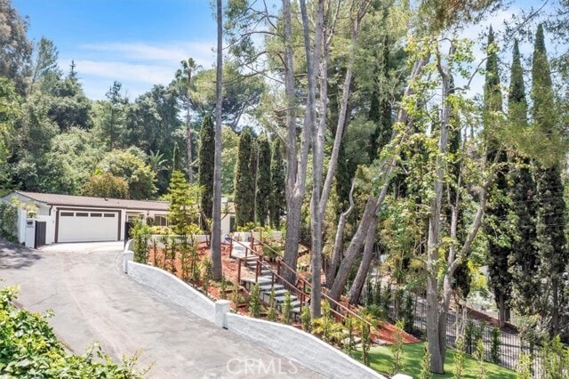 Building Photo - 9466 Hidden Valley Pl