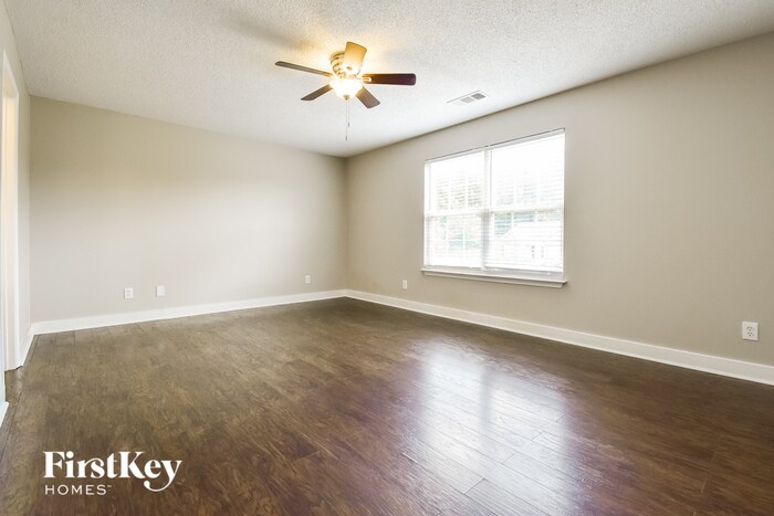 Building Photo - 44 Glenmaura Way NW