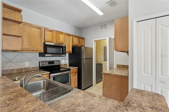 Building Photo - 6153 Metrowest Blvd