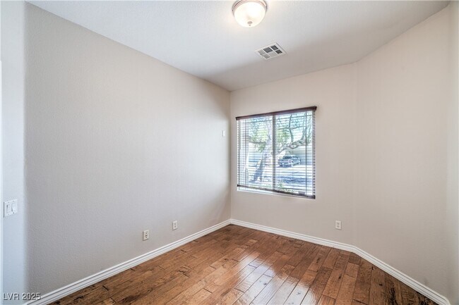 Building Photo - 2647 Ivoryhill St