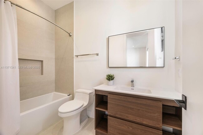 Building Photo - 885 NE 76th St