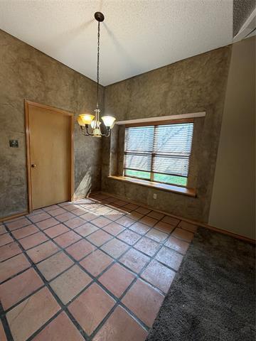 Building Photo - 629 N Parks Dr