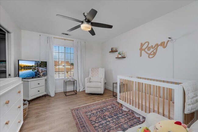 Building Photo - Beautiful North Clovis 3/2.5 Home in Gated Community