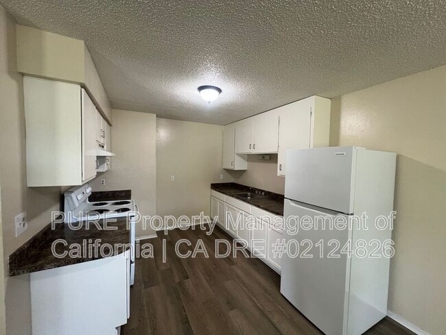 Building Photo - 1240 Eunice Ct