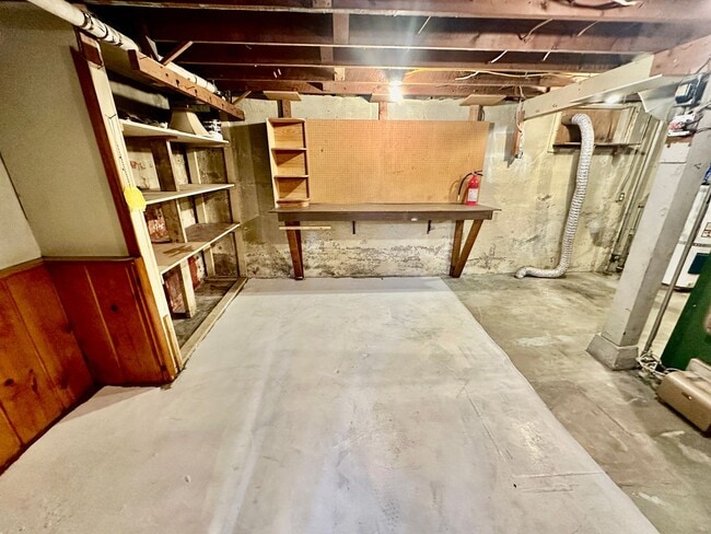 Building Photo - New on the Market!