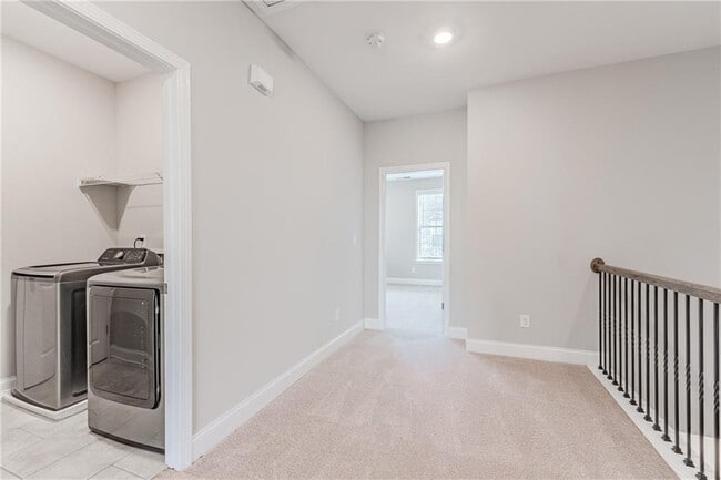 Building Photo - 5051 Pinckney Ln