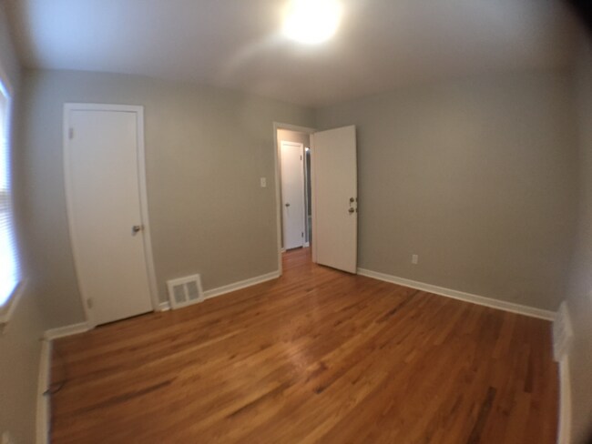 Primary Photo - 2121 Dallas Ave