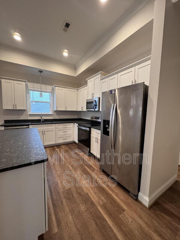 Building Photo - 403 Albus Dr