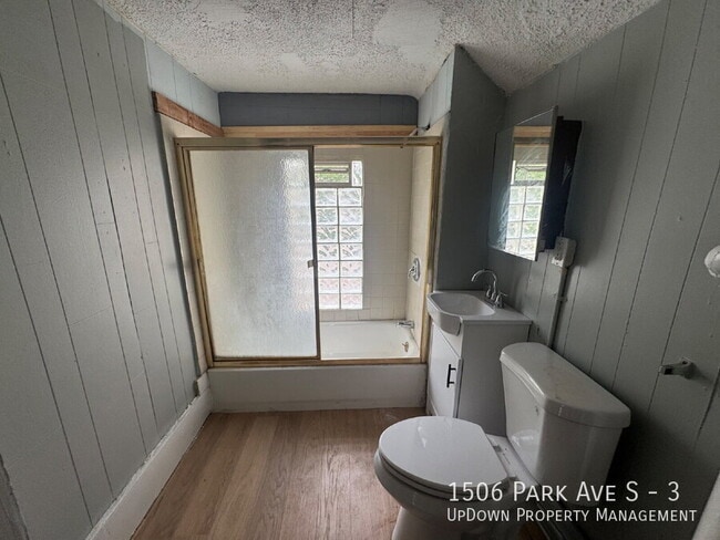 Building Photo - 1506 Park Ave