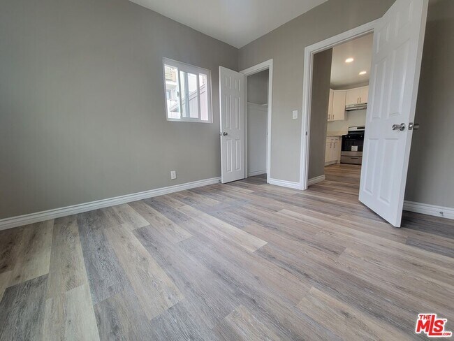 Building Photo - 3067 Harrington Ave