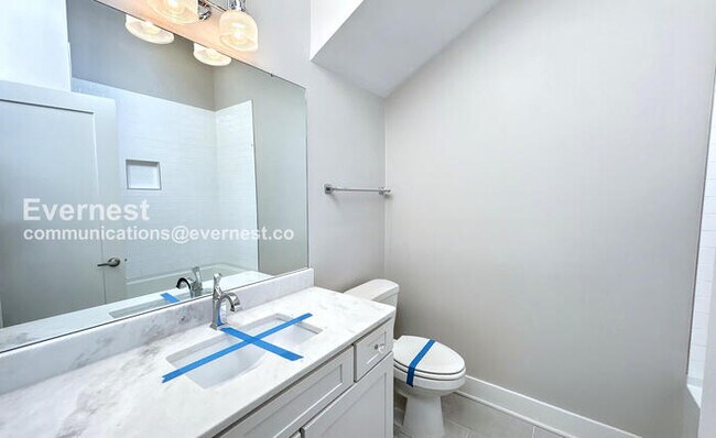 Building Photo - 220 Croleywood Ln