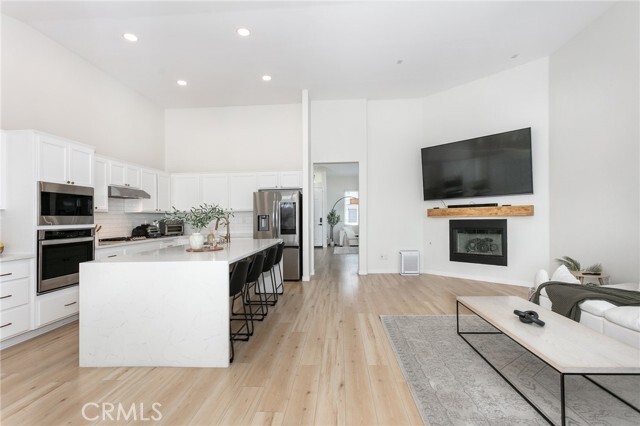 Building Photo - 1192 Acapulco Ave