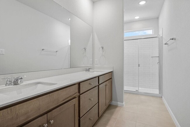 Building Photo - 104 Woodrow Ln