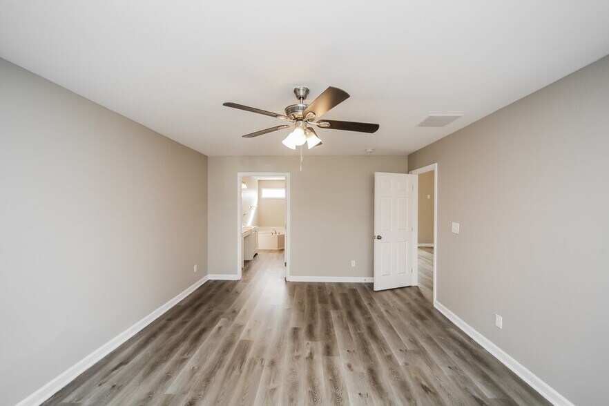 Building Photo - 9347 Helmsley Dr