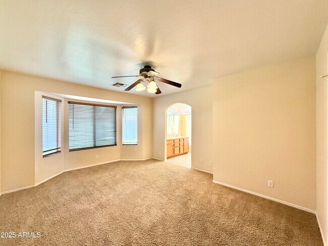 Building Photo - 2321 E Remington Pl