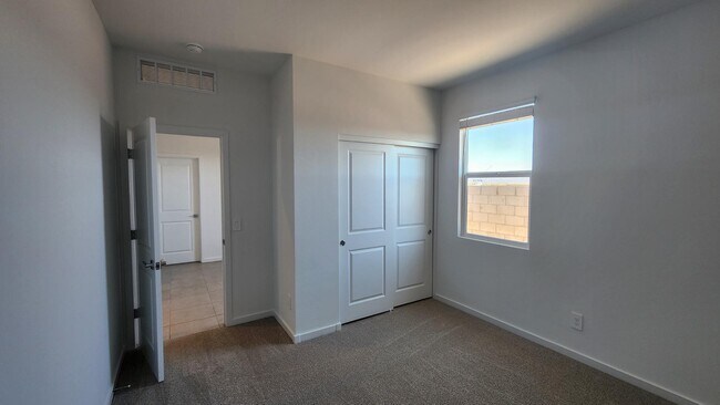 Building Photo - 7615 E Cozy Cottage Ln