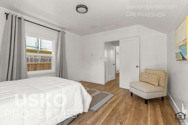 Building Photo - "Charming 4-Bed Retreat in the Heart of Sacramento - 1407 Sq Ft of Comfort!"