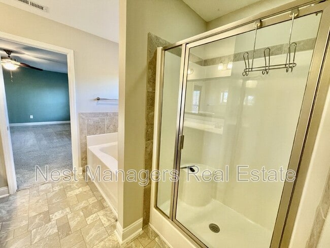 Building Photo - 211 Executive Dr