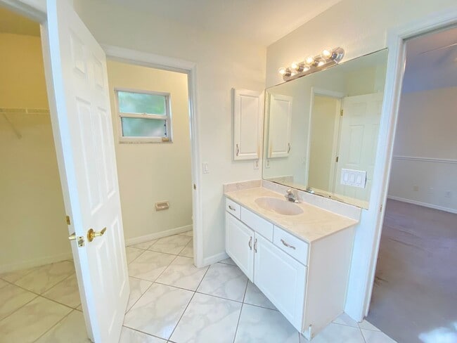 Building Photo - 9637 Lake Douglas Pl