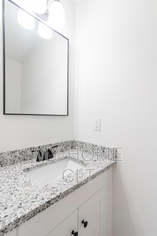 Building Photo - 8413 Woodford Bridge Dr