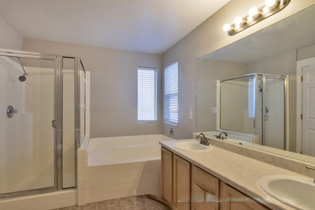 Building Photo - 10912 Poplar Brook Pl