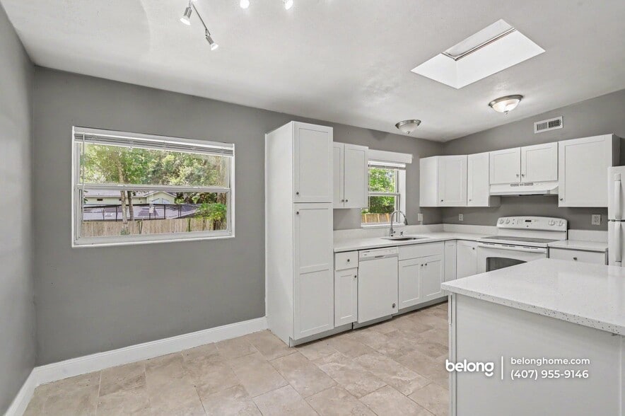 Building Photo - 4989 Hook Hollow Cir