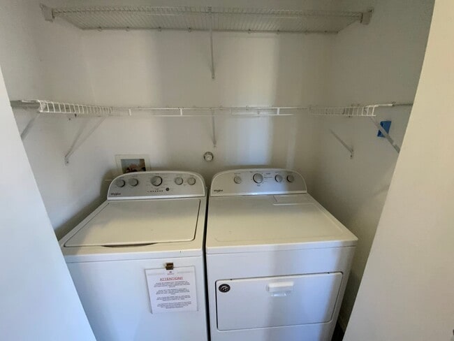 Building Photo - 2 Bedroom Single Story Home Available Near Hwy 550 NE & Paseo Del Volcan NE in Enchanted Hills Ri...