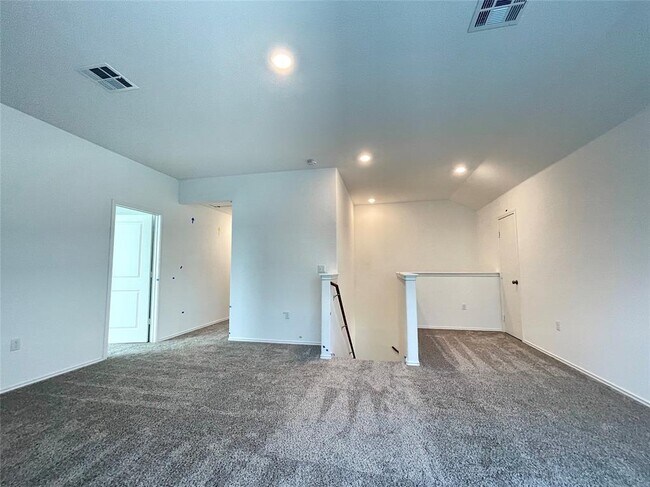 Building Photo - 10501 Steinbeck Dr