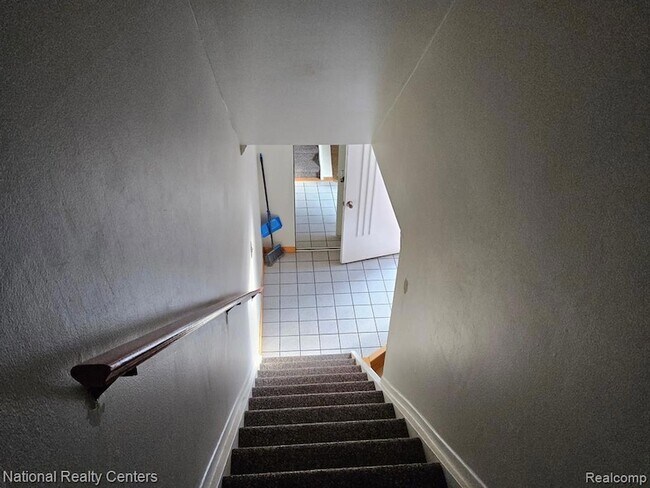 Building Photo - 8676 Community Blvd