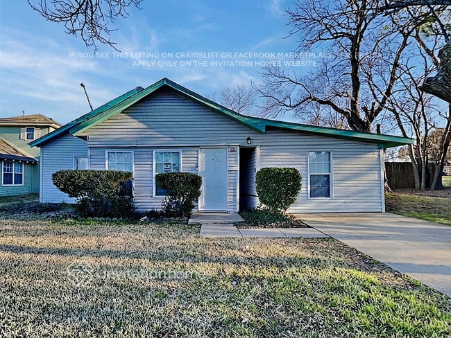 Building Photo - 905 E Crockett St