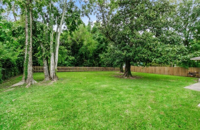 Building Photo - 5574 Houston Dr