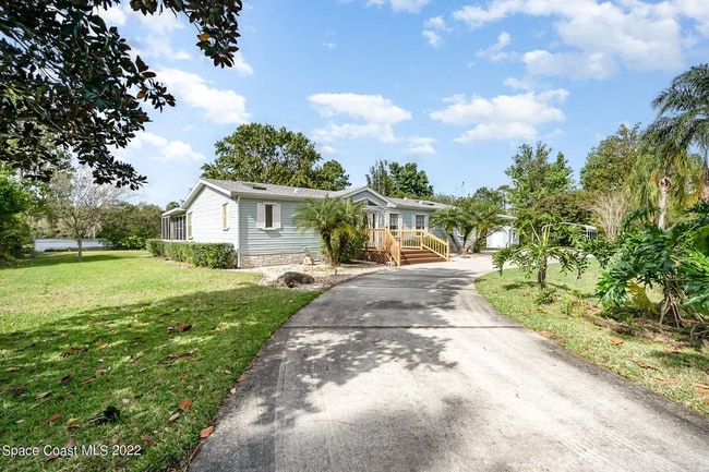 Building Photo - 4159 Hidden Lakes Dr