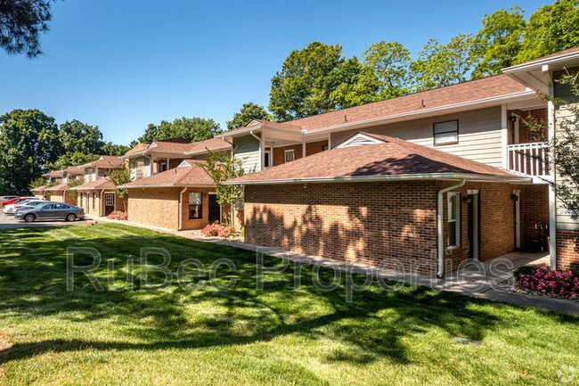 Building Photo - 9517 Newell Hickory Grove Rd