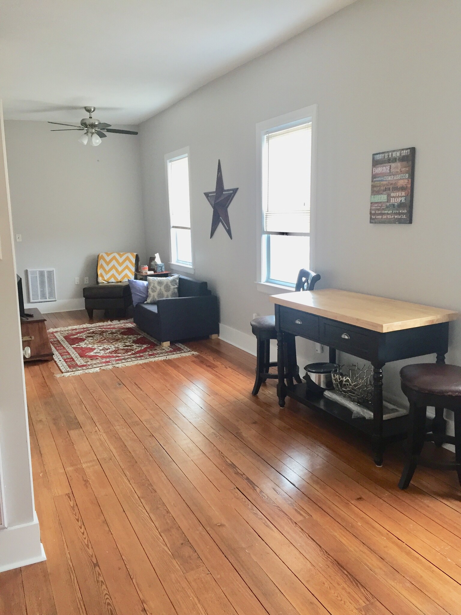 Building Photo - 4 Essex St