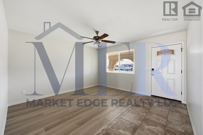 Building Photo - 3Bed/2Bath House at Cactus/ 39thAve! Ready for Immediate Move-In! -- NO HOA! FULLY REMODELED!