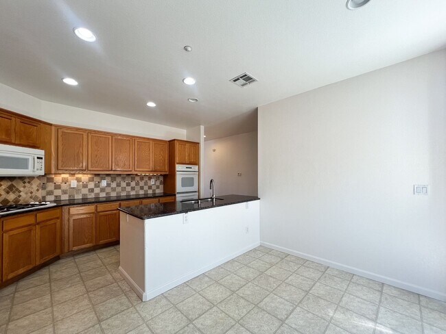 Building Photo - 509 Marla Dr