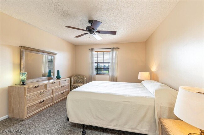 Building Photo - 4912 Tamiami Trl E