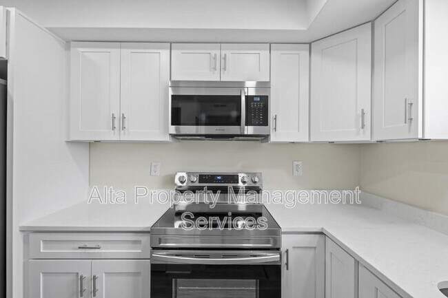 Building Photo - 11359 Bedford Oaks Dr