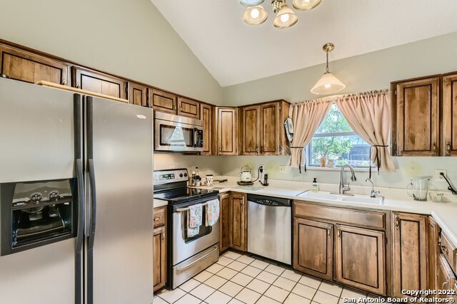 Building Photo - 8823 Wellesley Manor Dr