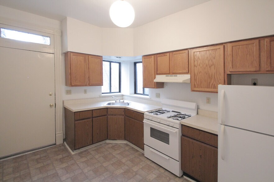 Primary Photo - 405 Peebles St