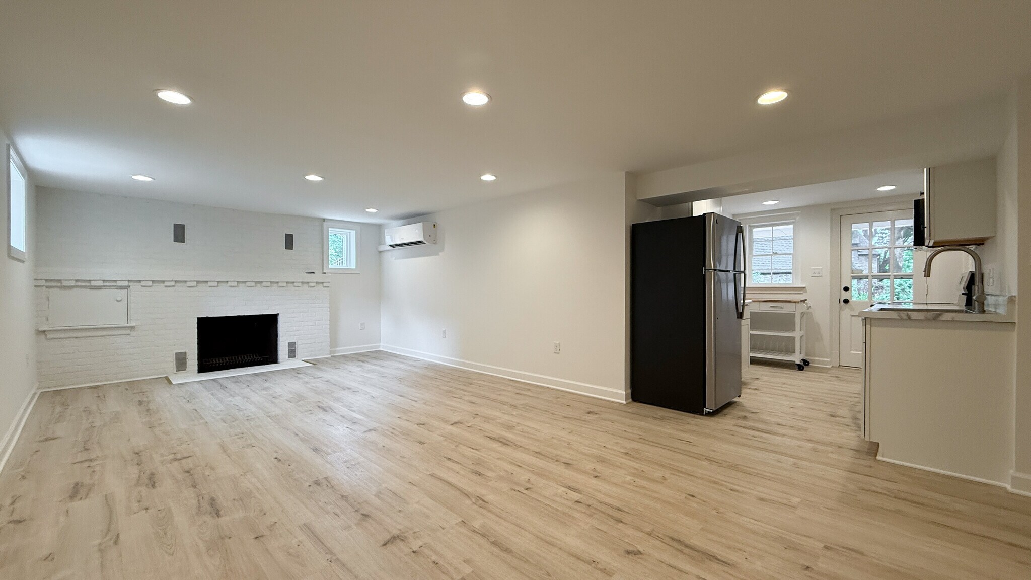 Building Photo - 212 Alderman Rd