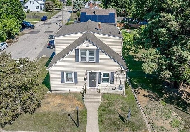 Primary Photo - 121 Central Ave