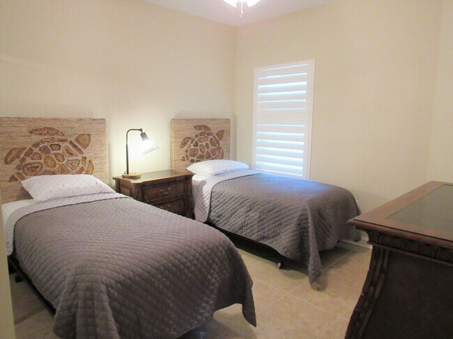 Building Photo - 468 Bouchelle Dr