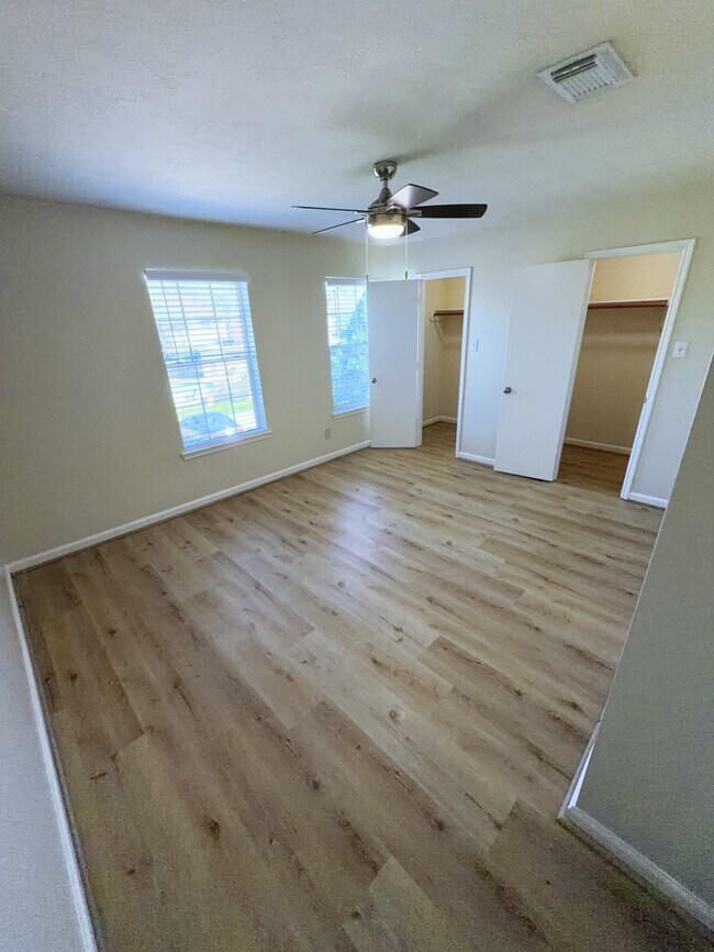 Building Photo - 6656 Sharpstown Green Cir