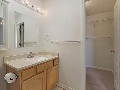Building Photo - 1358 S 20th Ave