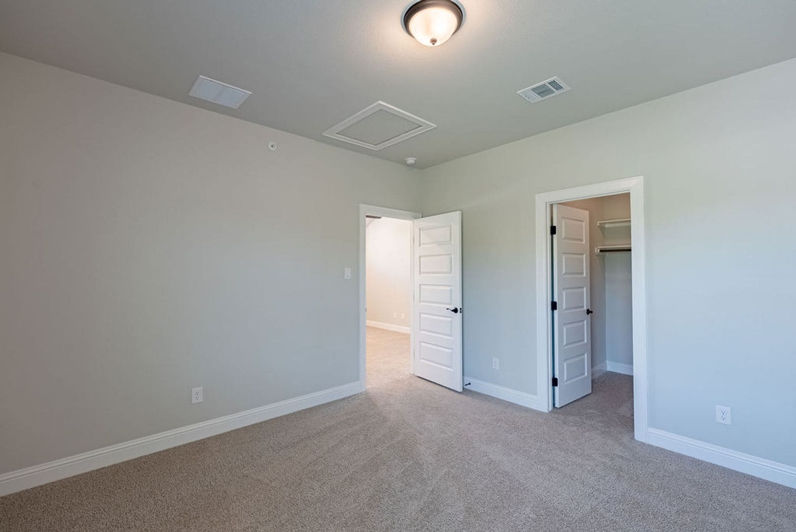 Building Photo - 600 C-Bar Ranch Trl
