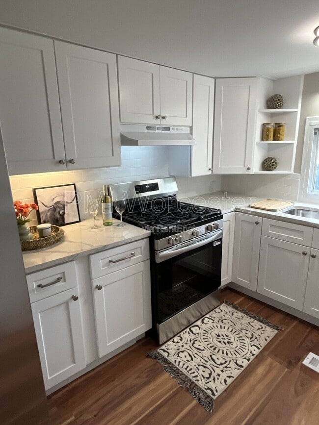 Building Photo - 17 Washington St