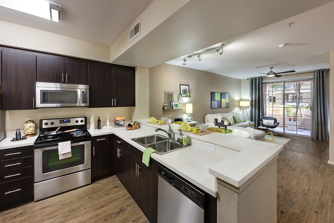 Building Photo - Pinnacle at MacArthur Place